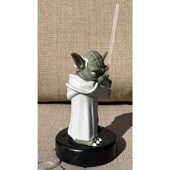 2009 Master Yoda Protects PC Glowing Talking Figure USB Connection WORKS - Picture 4 of 9